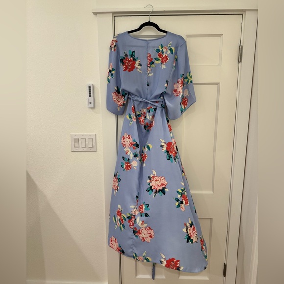 Women’s floral wrap dress (size M) - Picture 7 of 7